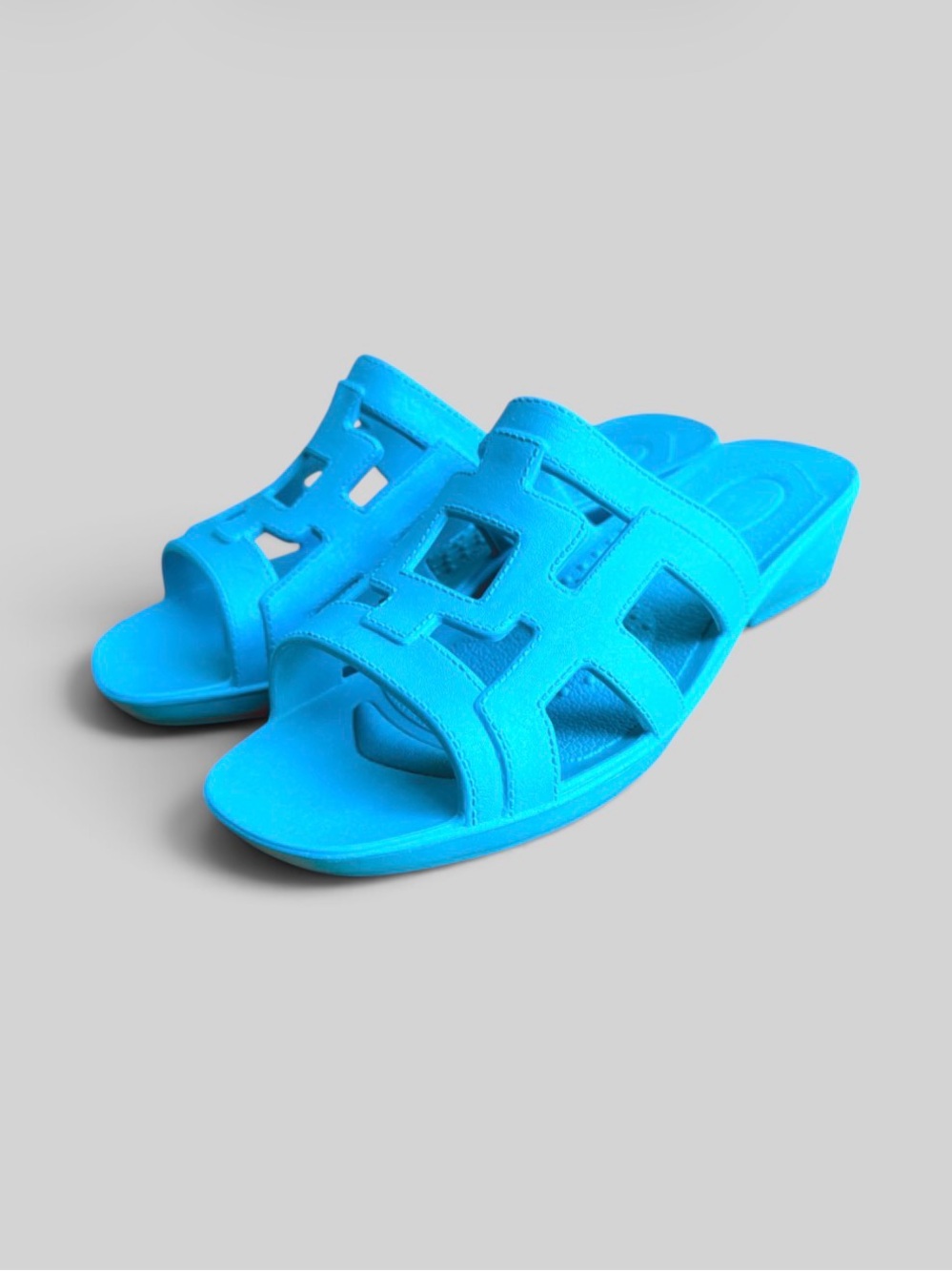 Okabashi Turquoise Geometric Cutout Slide Sandals 7.5